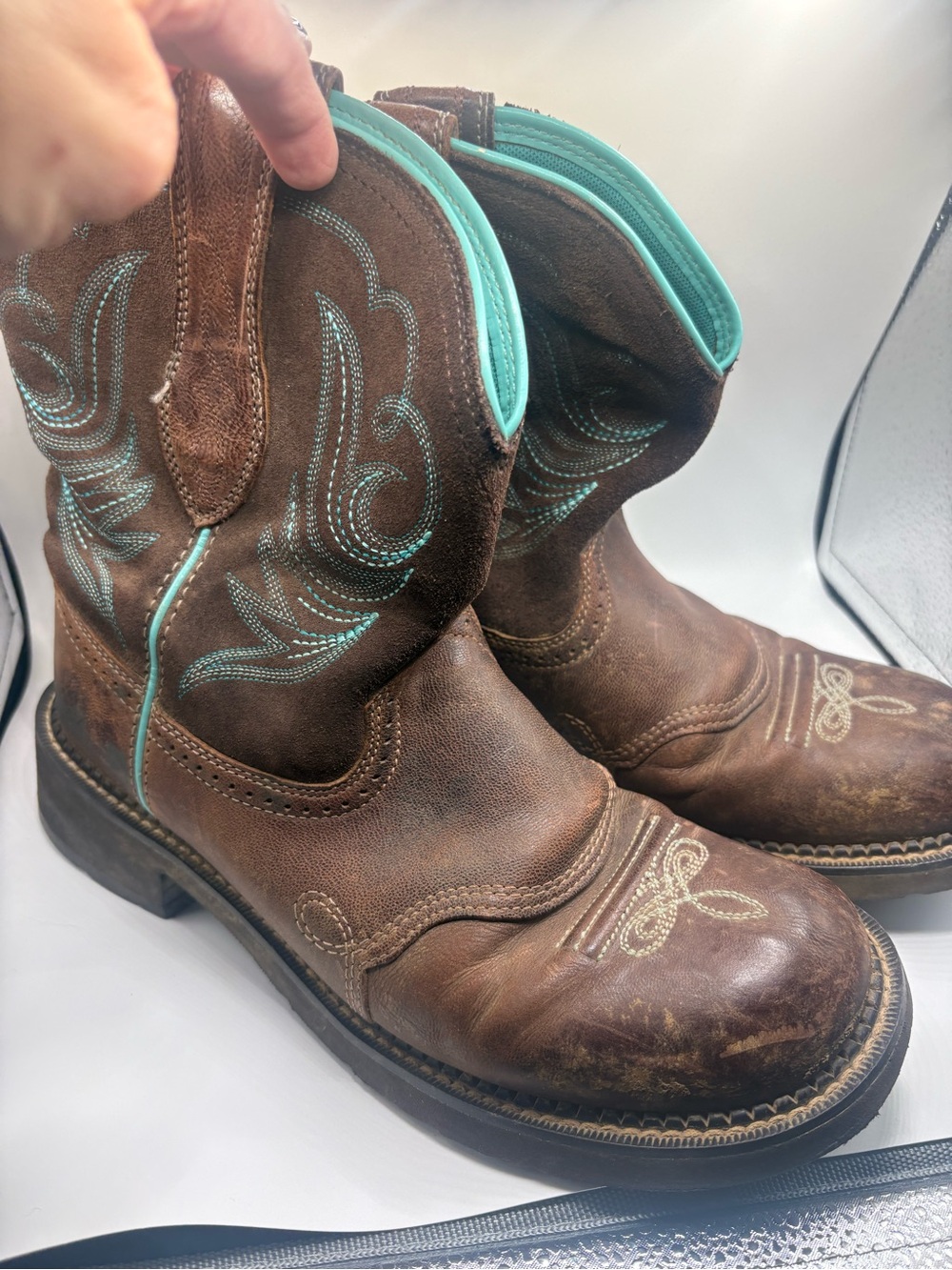 Ariat Brown Leather Western Boots with Turquoise Trim size 11